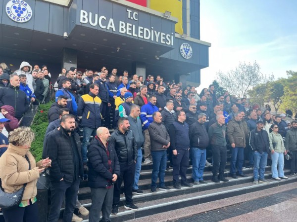 Buca Belediyesi’nde maaş krizi! İşçiler greve çıktı...
